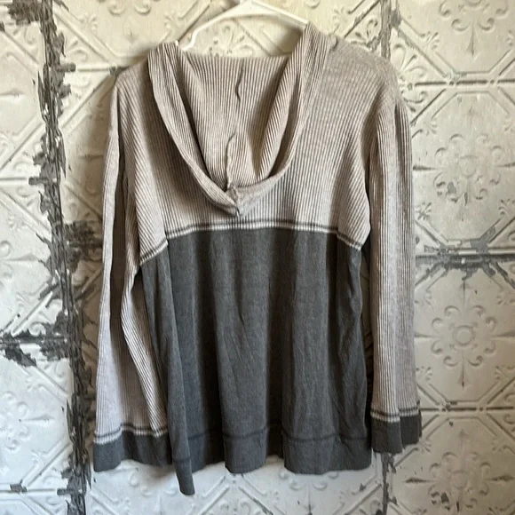 Gray and Cream Hooded Henley Shirt - Picture 5 of 7